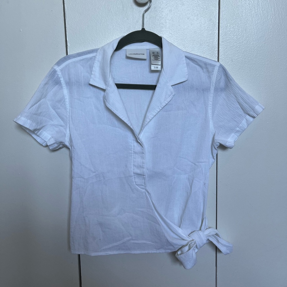 White Collared Liz Claiborne Blouse 🦢